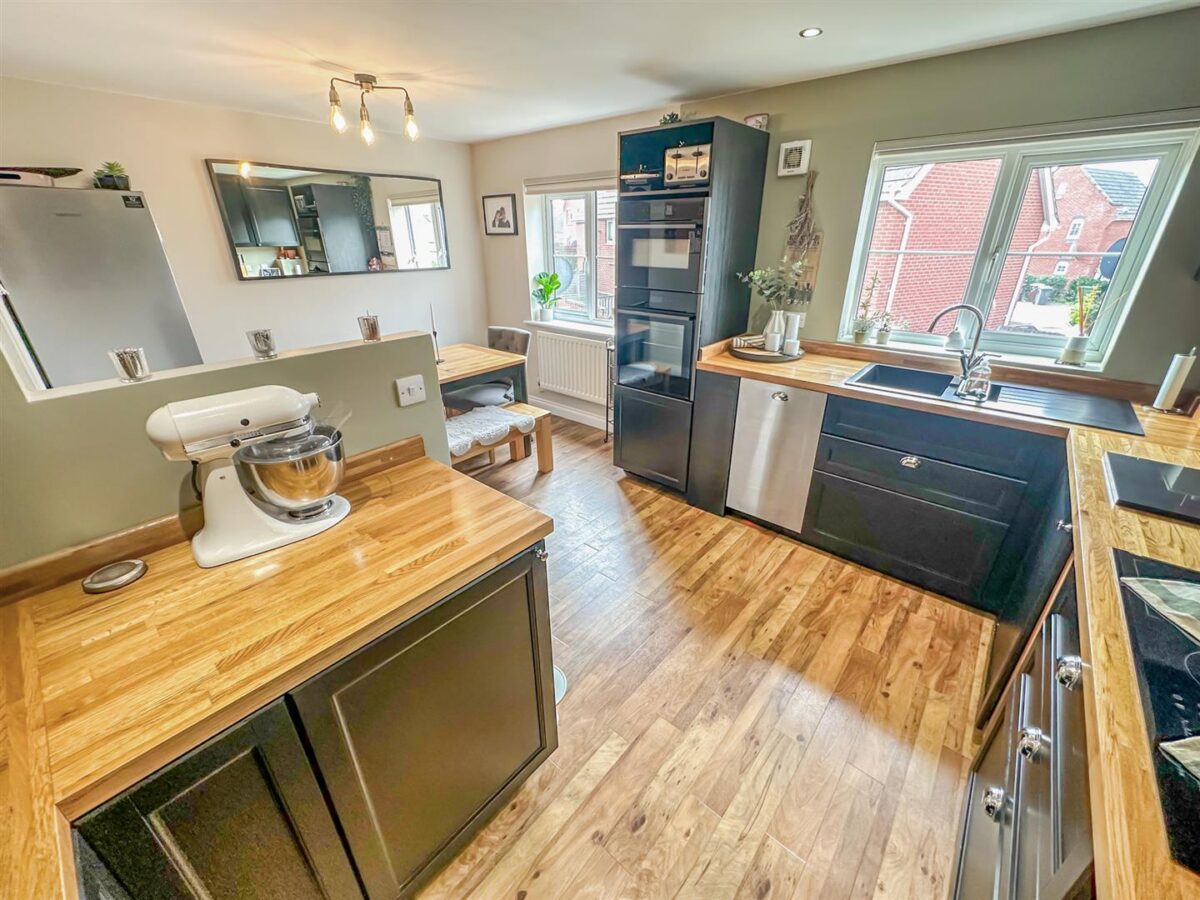 Stirling Close, Corby