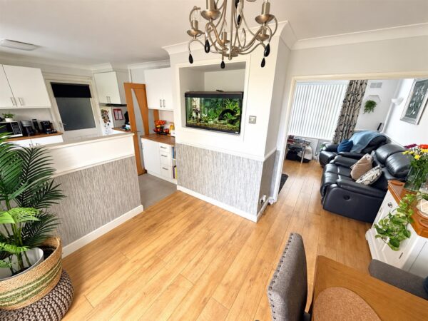 Willow Brook Road, Corby