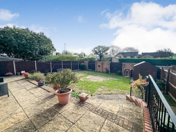 Little Meadow, Great Oakley, Corby