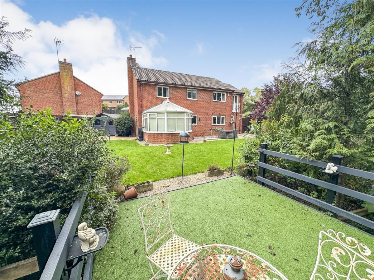 Beech Close, Desborough, Kettering