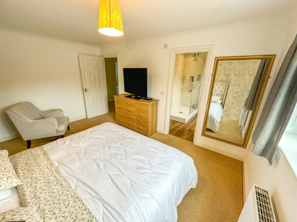 Beech Close, Desborough, Kettering