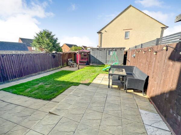 14 Michaels Drive, Corby, NN17 5FW, CORBY
