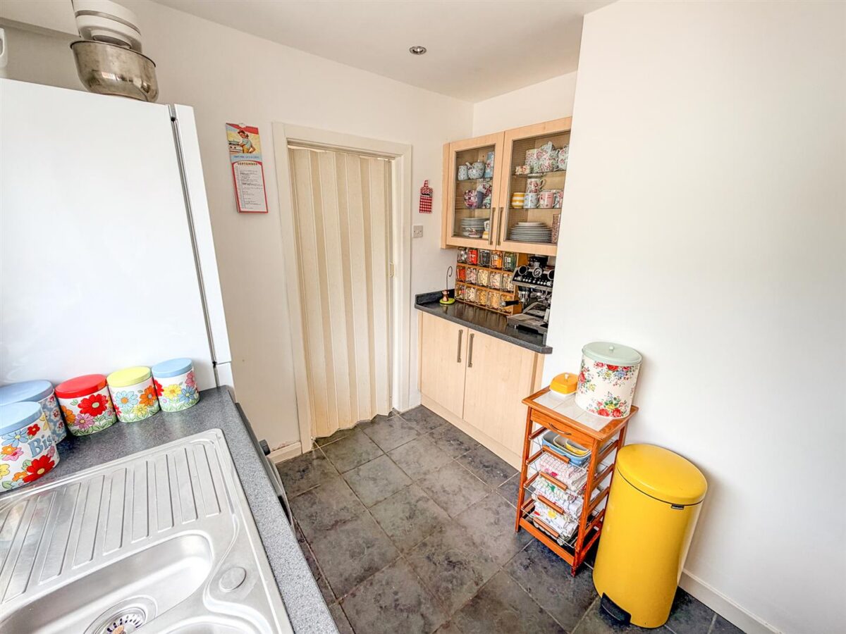 Howard Avenue, Corby