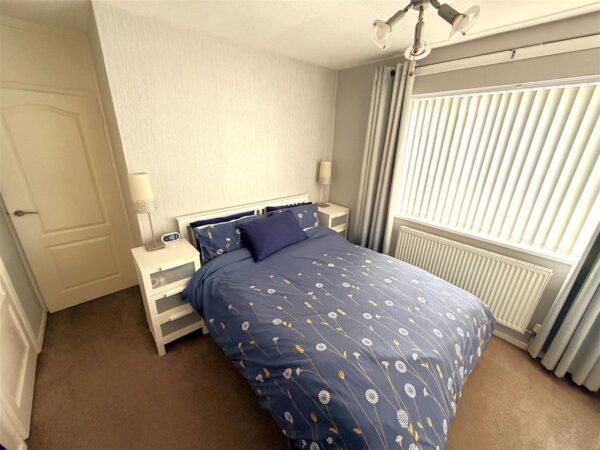 Willow Brook Road, Corby