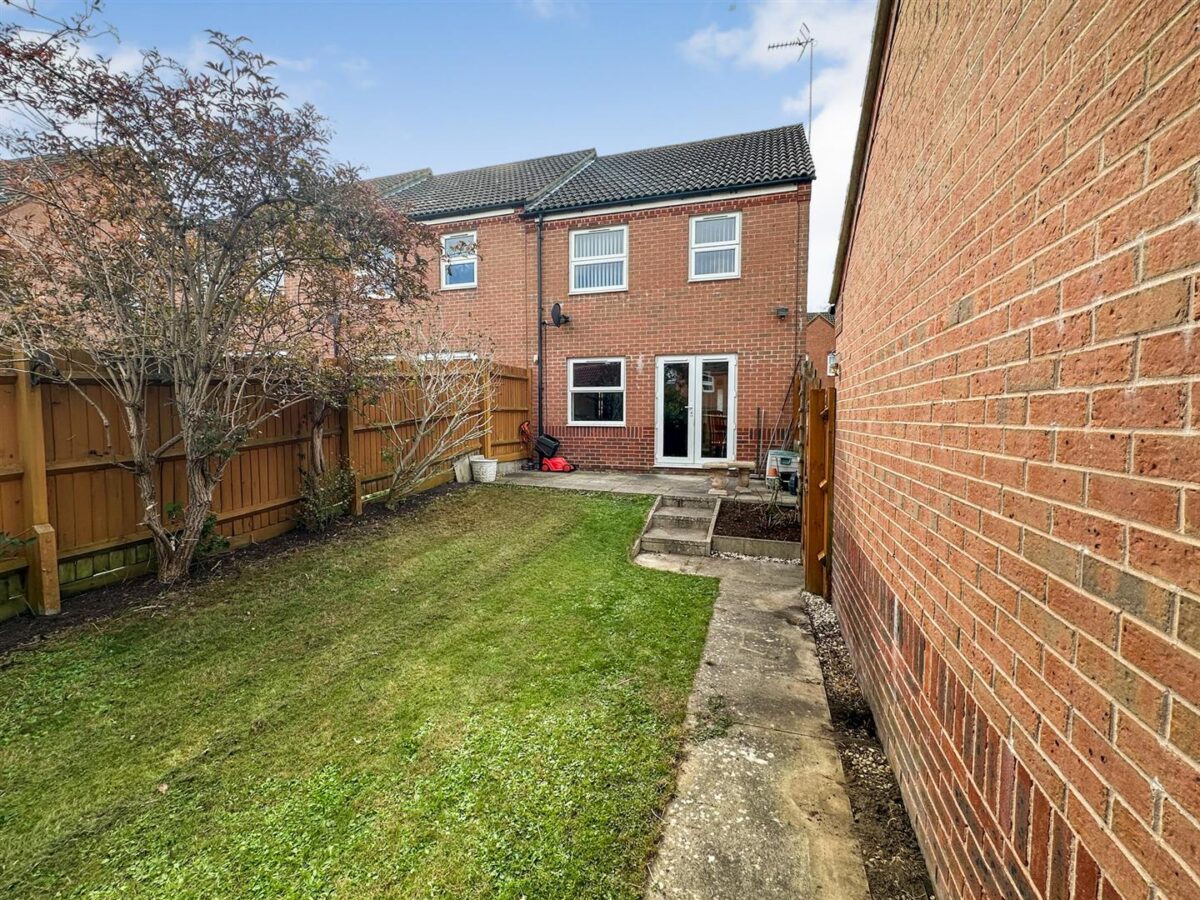 Lark Close, Corby