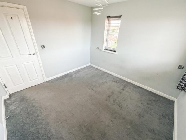 Fontwell Crescent, Corby
