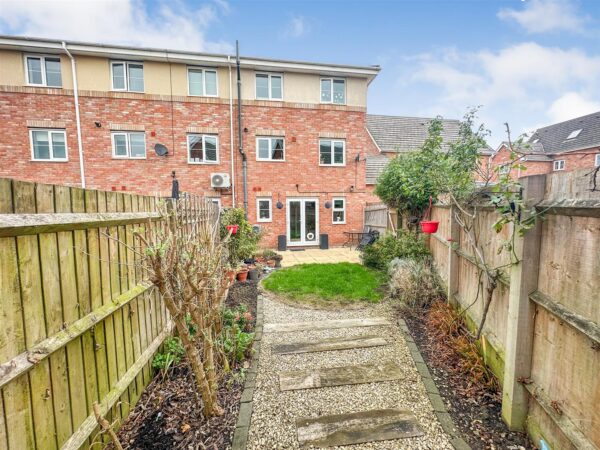 Stirling Close, Corby