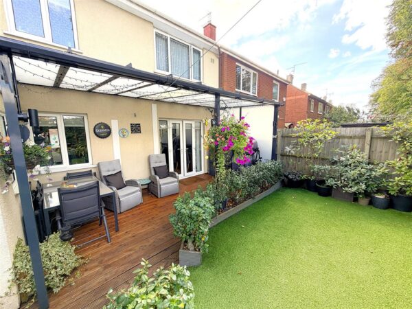 Willow Brook Road, Corby