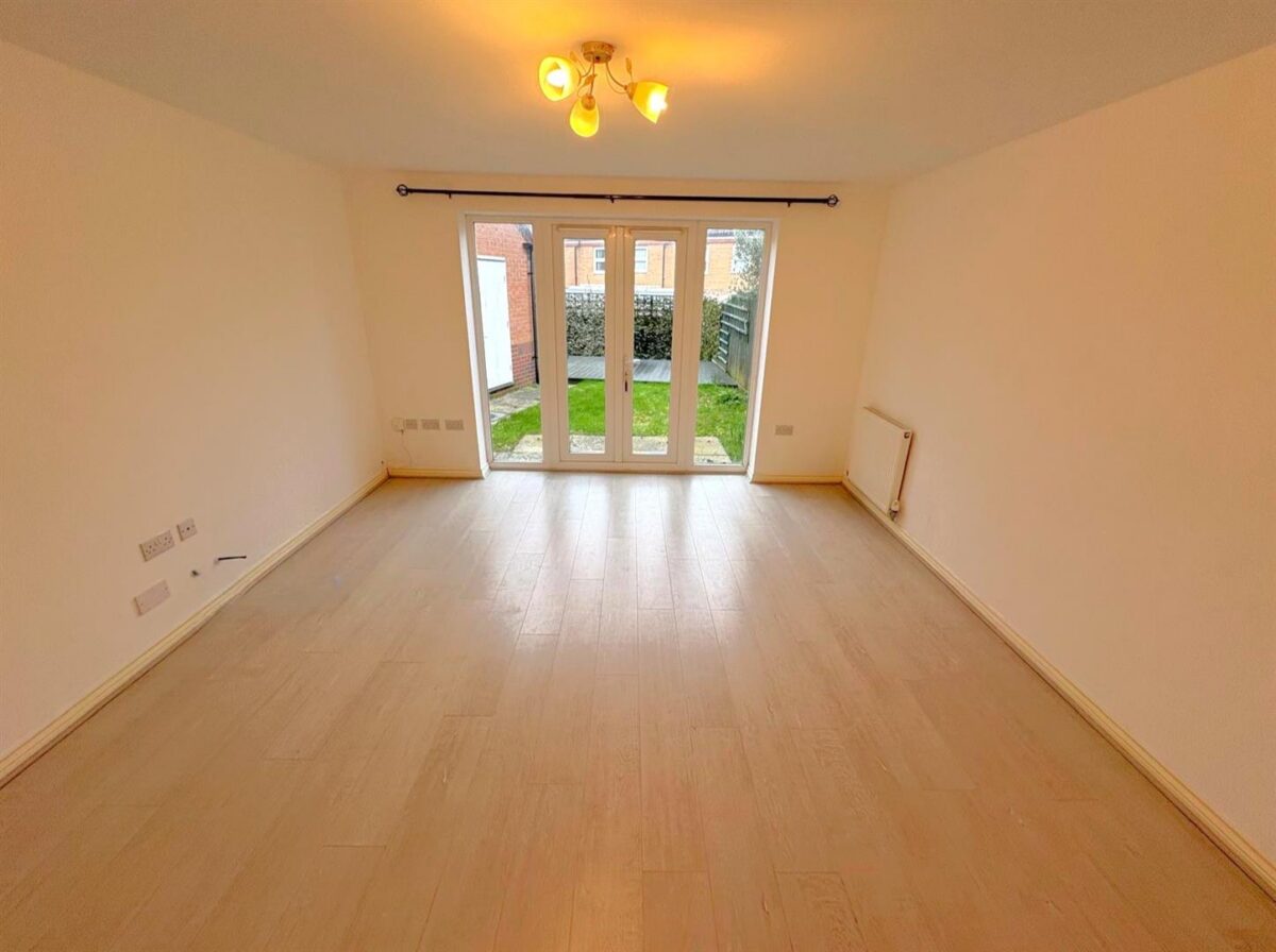 Siskin Close, Corby