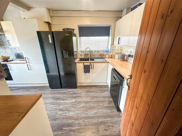 Howe Crescent, Corby