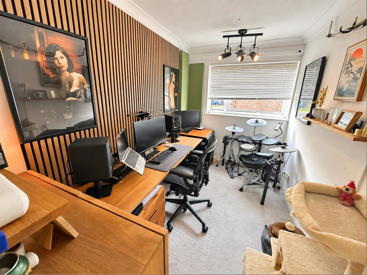 Minden Close, Corby