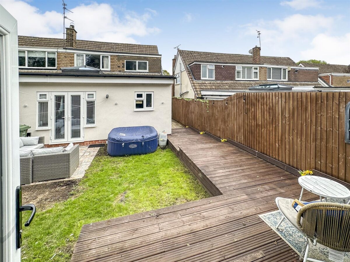 Howe Crescent, Corby