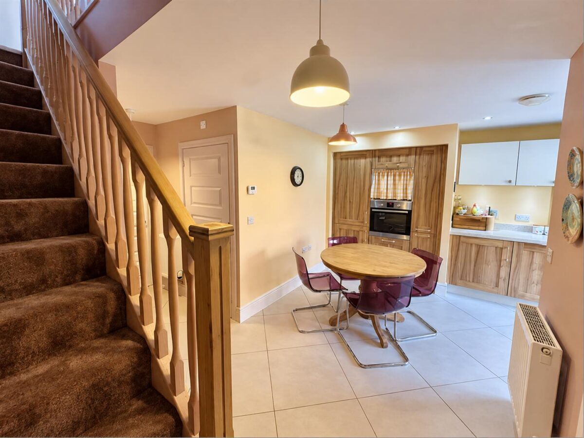 Kesteven Way, Corby