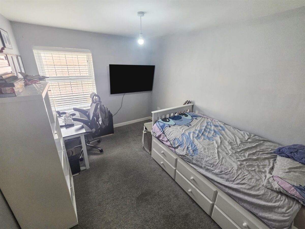 Leys Close, Corby