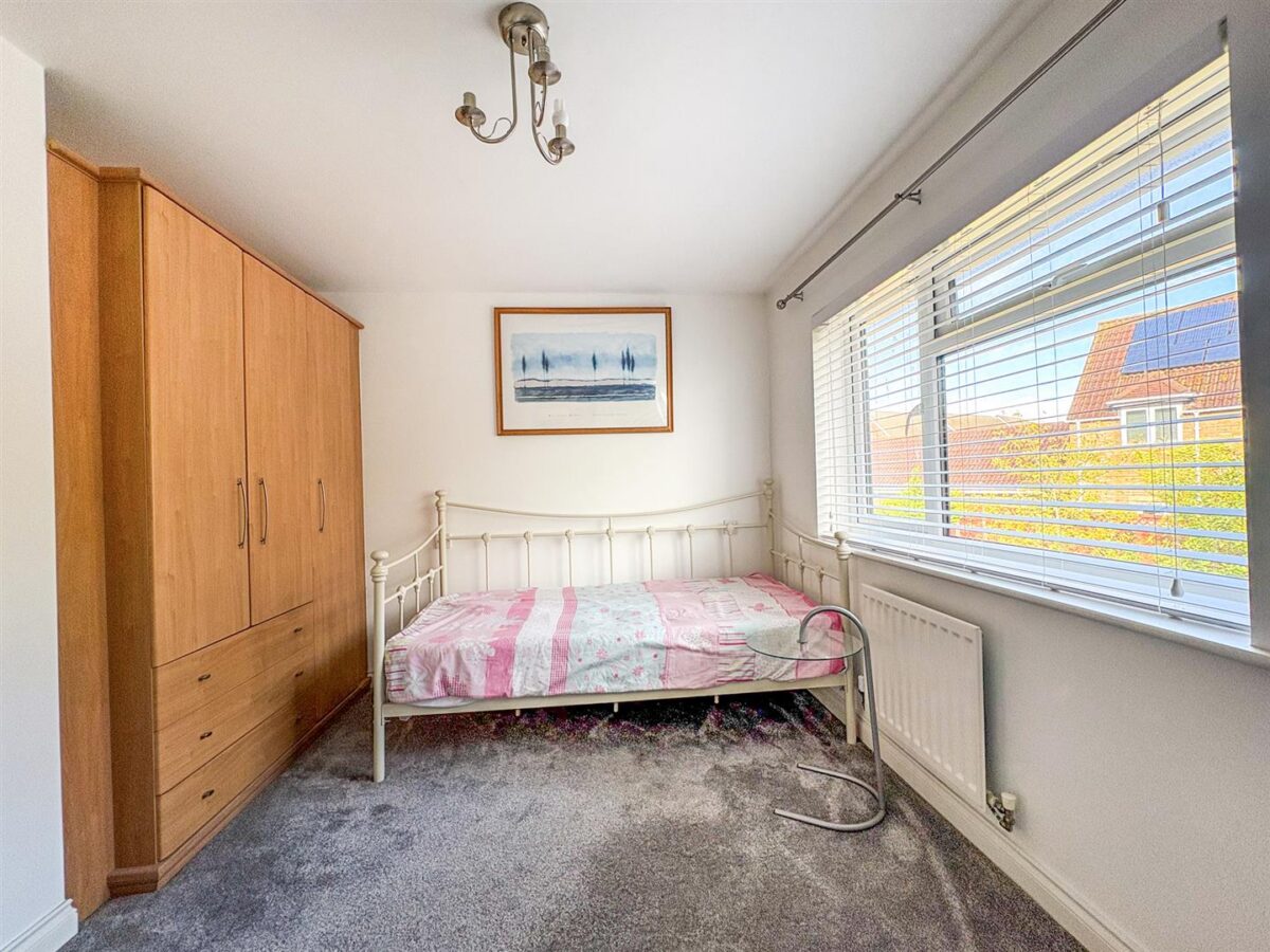 Powys Close, Corby
