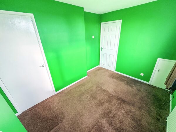 Katrine Close, Corby