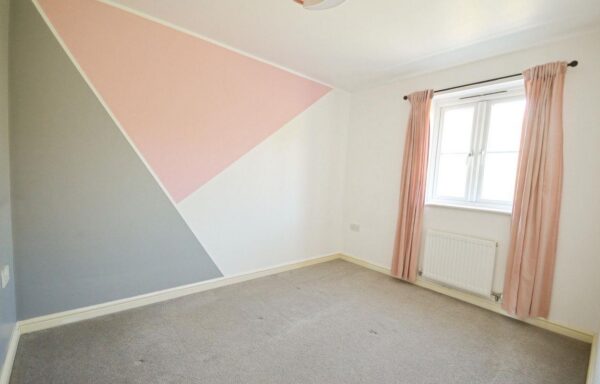 Fieldfare Close, Corby