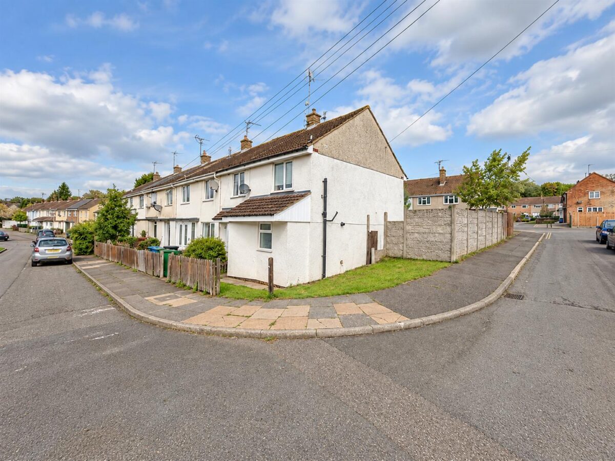 Landseer Court, Corby