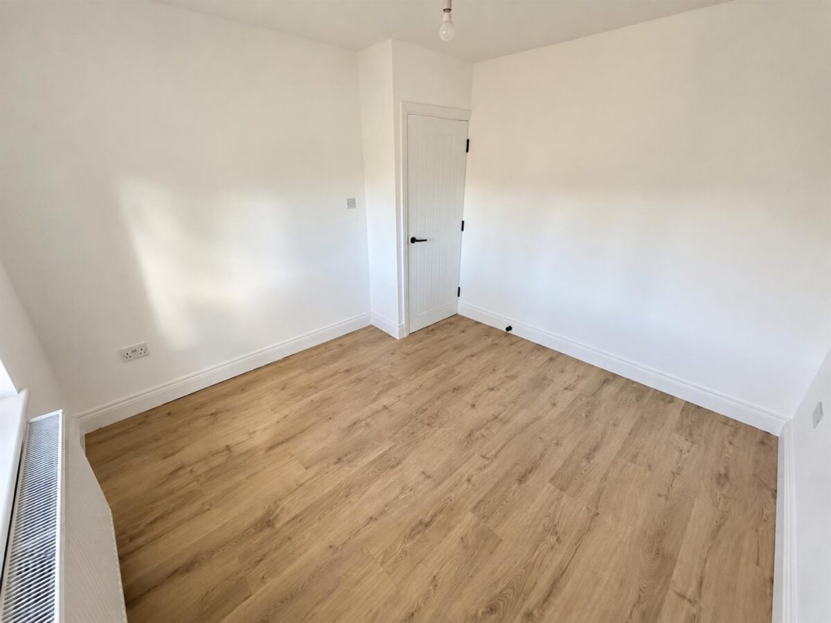 Rowlett Road, Corby