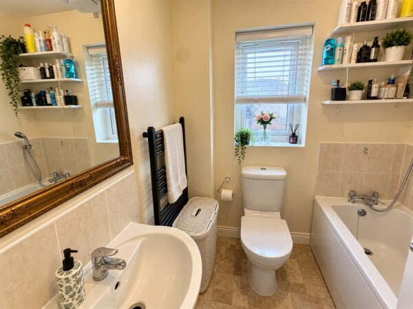 Magpie Close, Corby