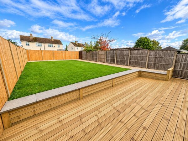Welland Vale Road, Corby