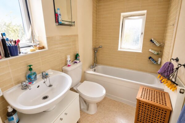 Fieldfare Close, Corby