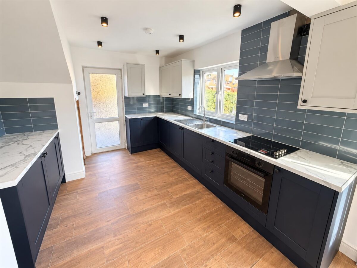 Rowlett Road, Corby