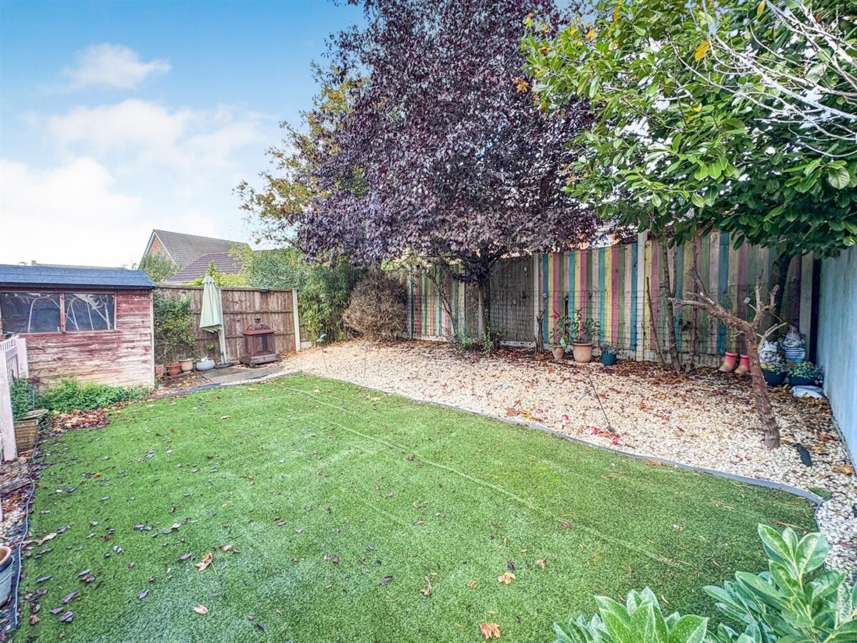 Powys Close, Corby