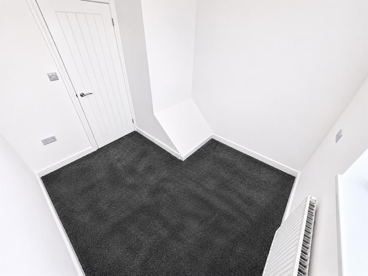 Welland Vale Road, Corby