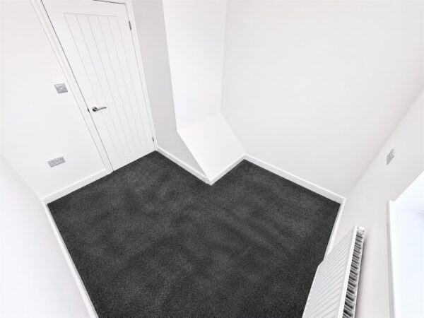 Welland Vale Road, Corby
