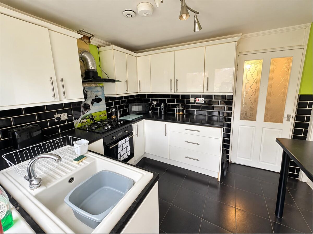 Landseer Court, Corby