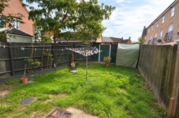 Fieldfare Close, Corby