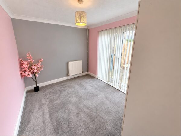 Landseer Court, Corby