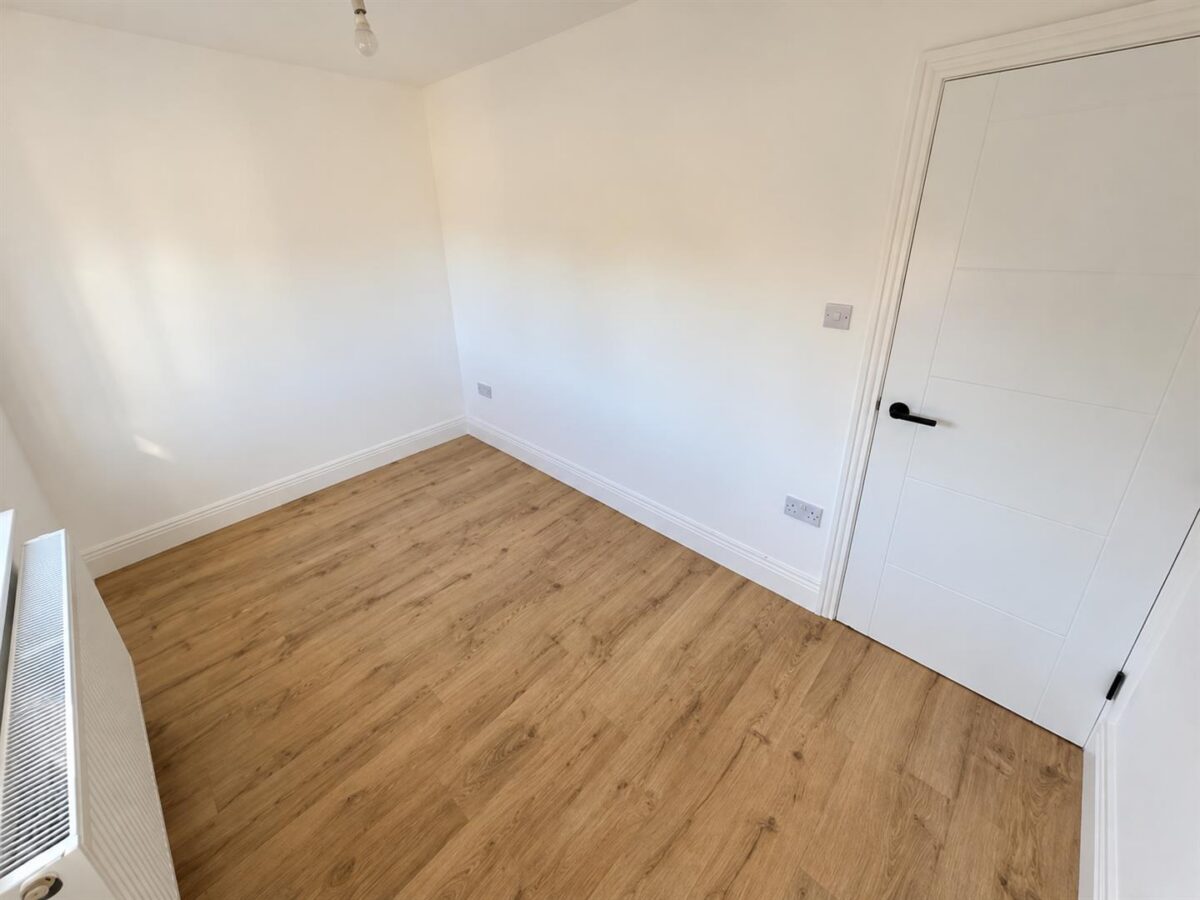 Rowlett Road, Corby