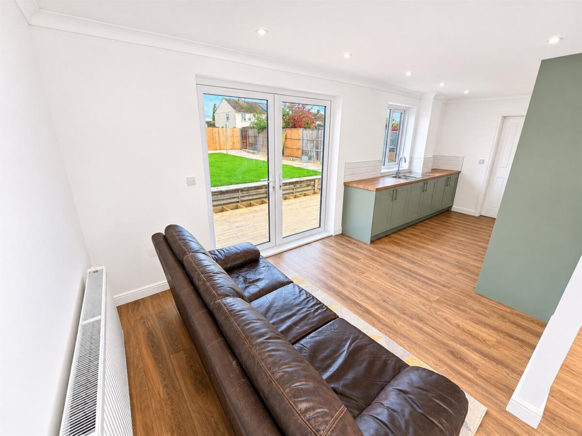 Welland Vale Road, Corby