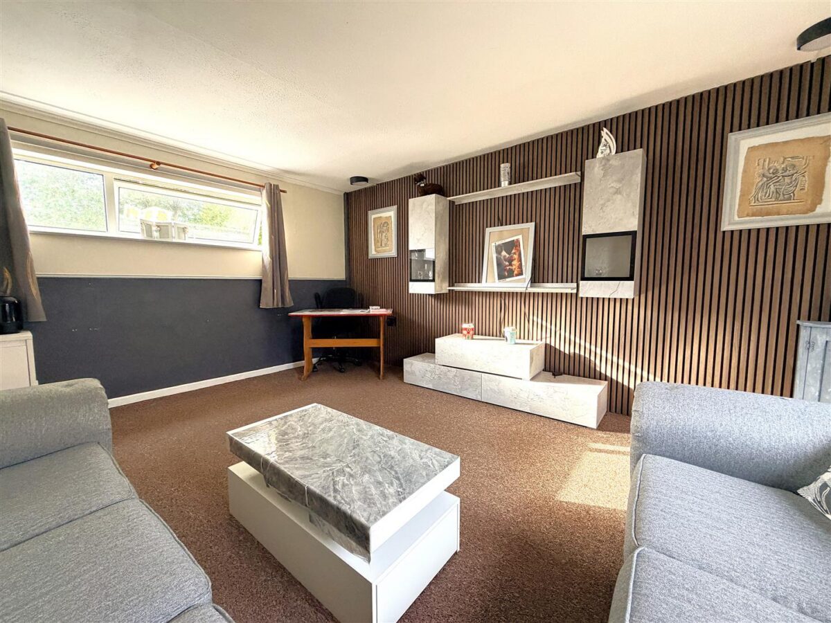 Northbrook, Corby