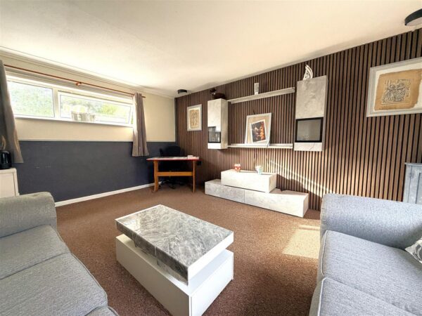 Northbrook, Corby