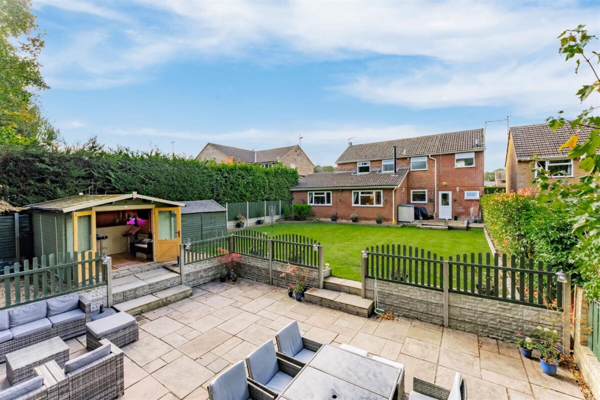 Coldermeadow Avenue, Corby