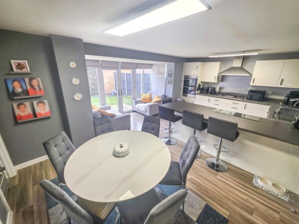 Leys Close, Corby