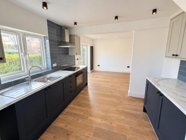 Rowlett Road, Corby
