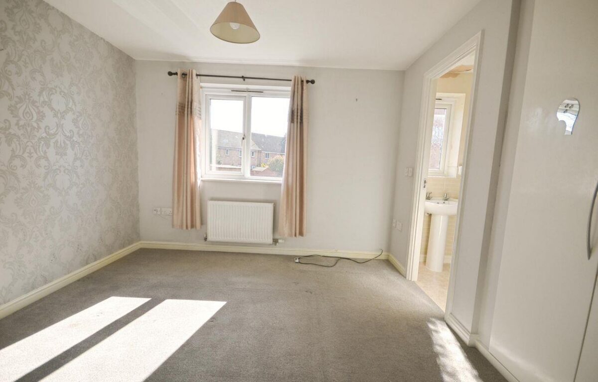 Fieldfare Close, Corby