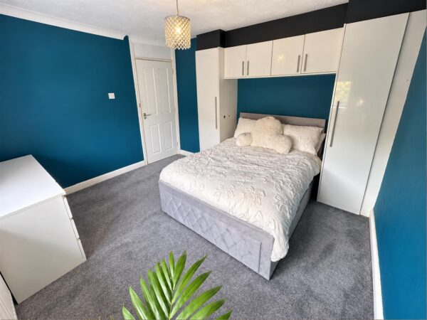 Landseer Court, Corby