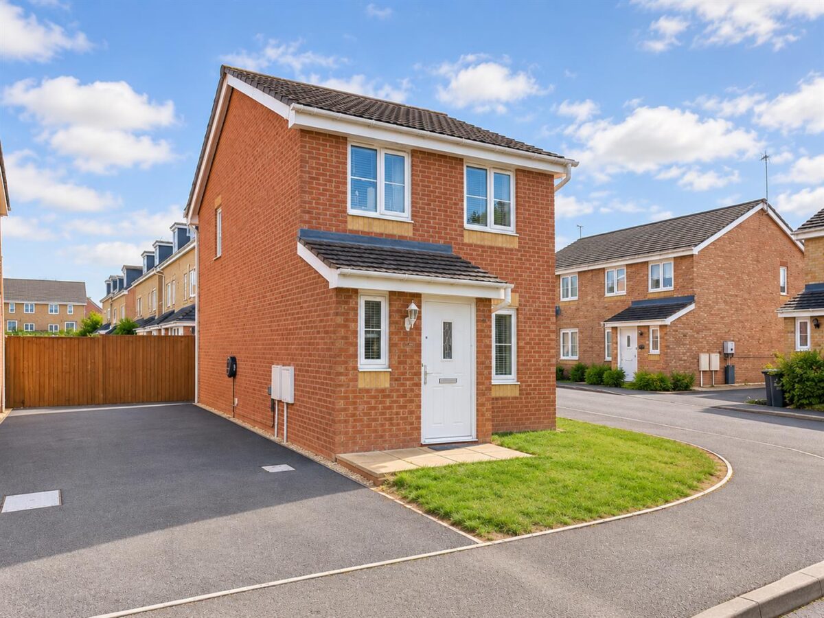 Magpie Close, Corby