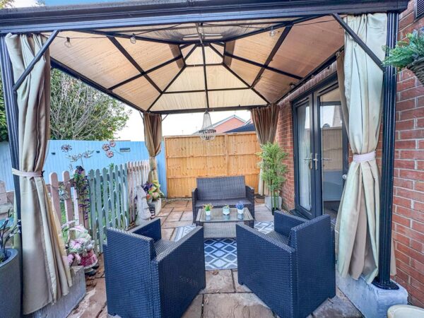 Powys Close, Corby
