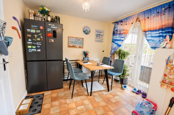 Fieldfare Close, Corby