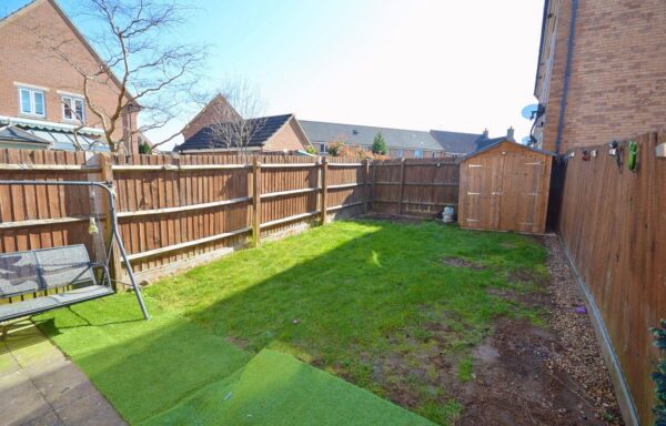 Fieldfare Close, Corby