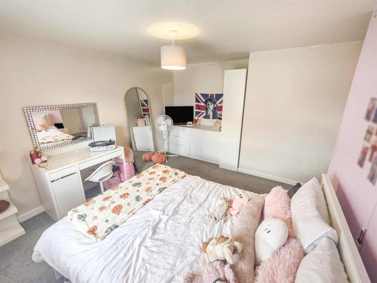 Leys Close, Corby