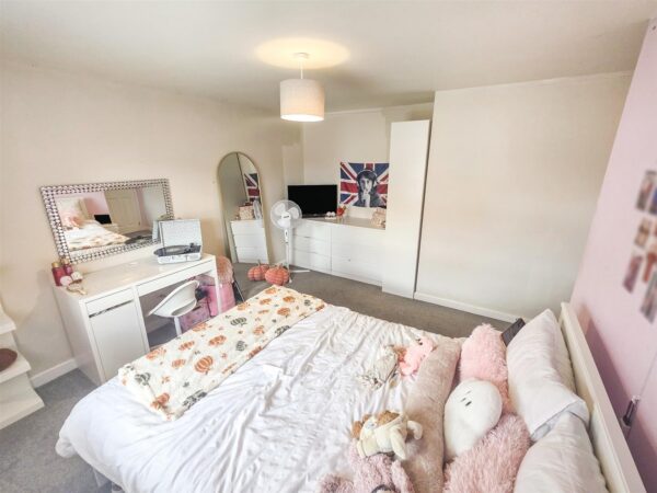 Leys Close, Corby