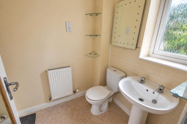 Fieldfare Close, Corby