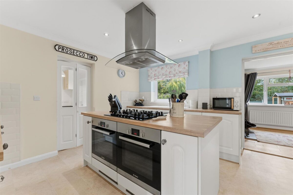 Coldermeadow Avenue, Corby